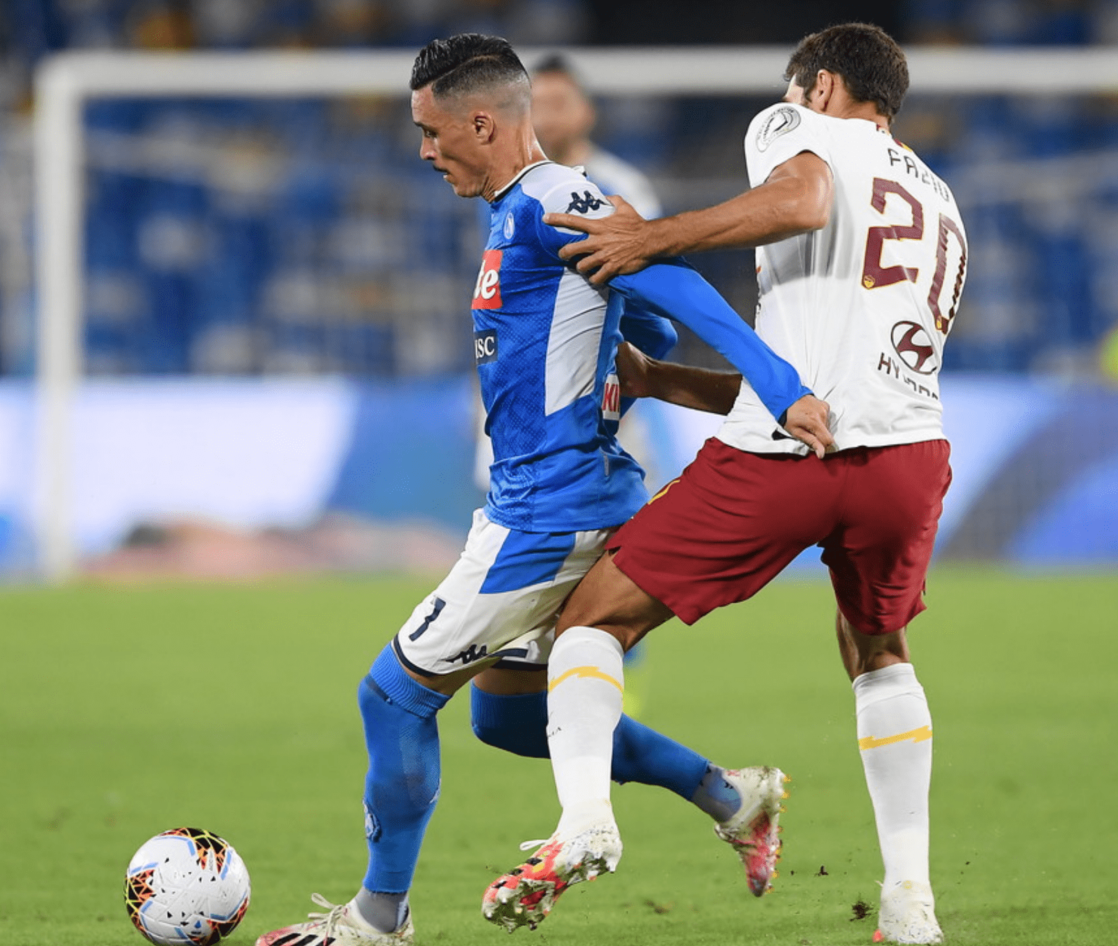 包含阿尔克马尔挑落曼城，惊险推进下一轮的词条